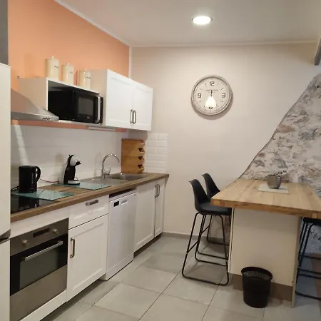 Location T3 A * Sète